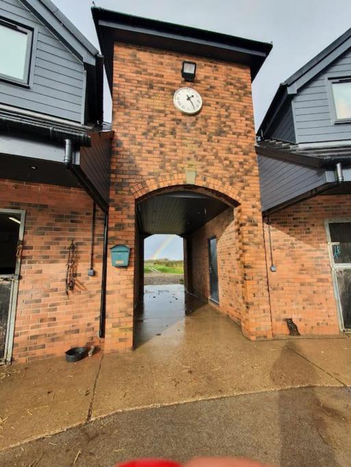 Hanaverian Suit With Amazing Views Of Stud Farm. Driffield Extérieur photo